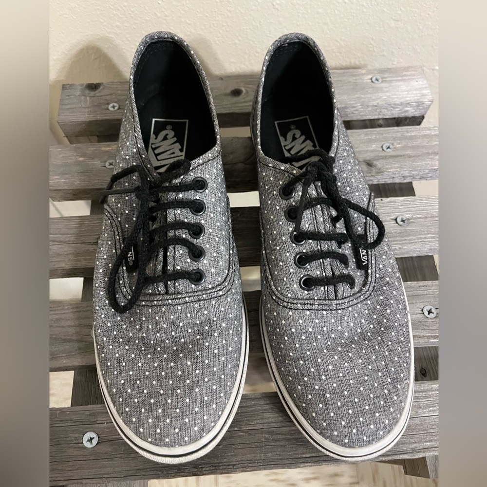 Vans Women’s Lace Up Canvas